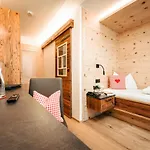 Gaestehaus Mathies 3* Mittelberg