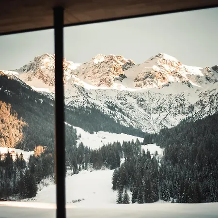 Gaestehaus Mathies 3* Mittelberg