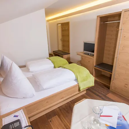 Gaestehaus Mathies Mittelberg