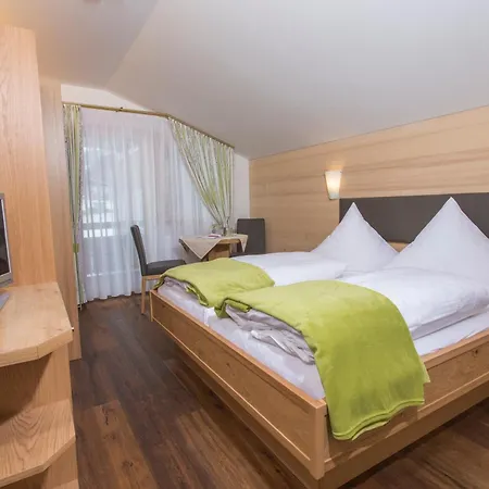 בית הארחה Gaestehaus Mathies 3*